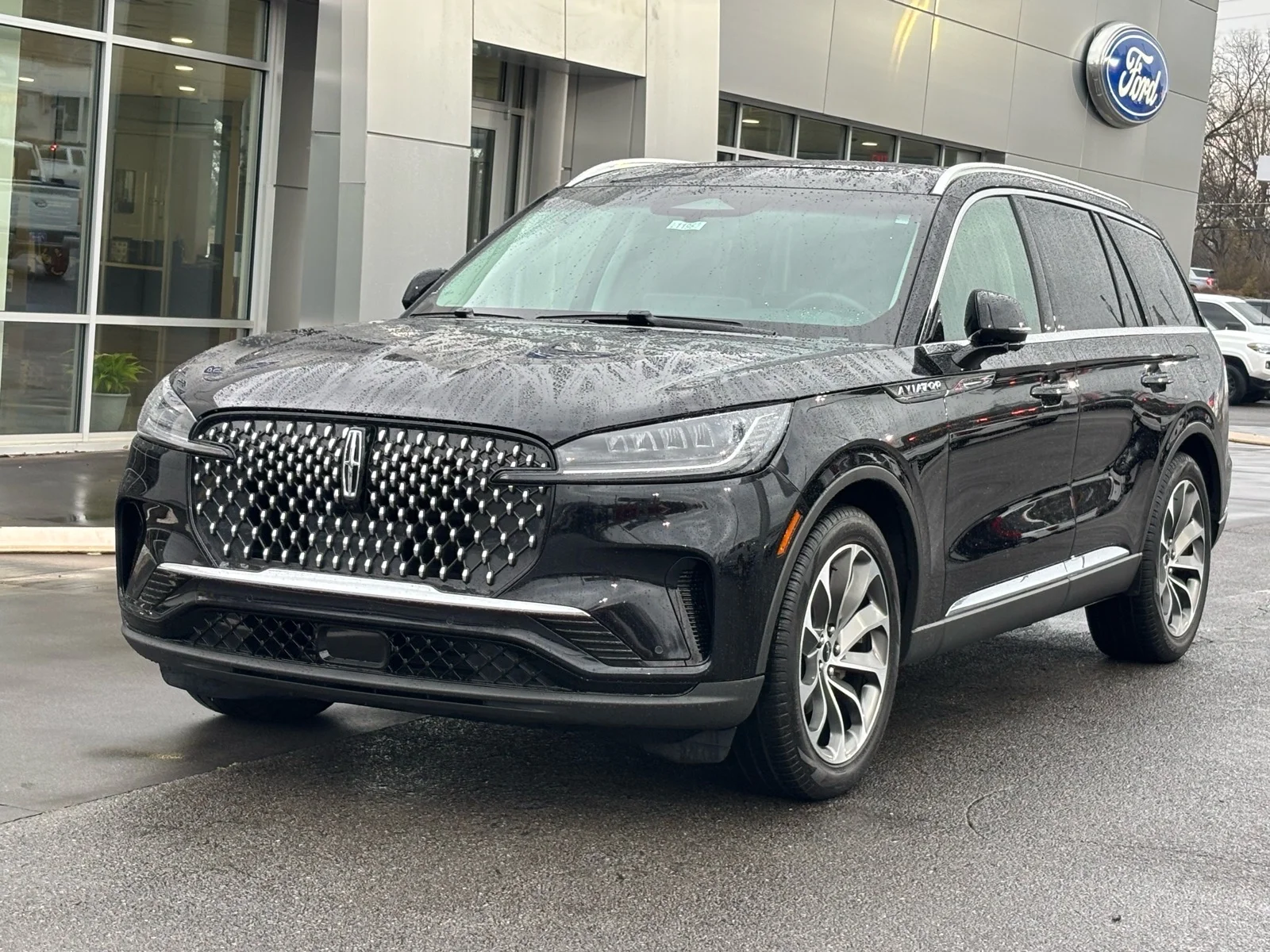 2025 Lincoln Aviator Premiere RWD's photo