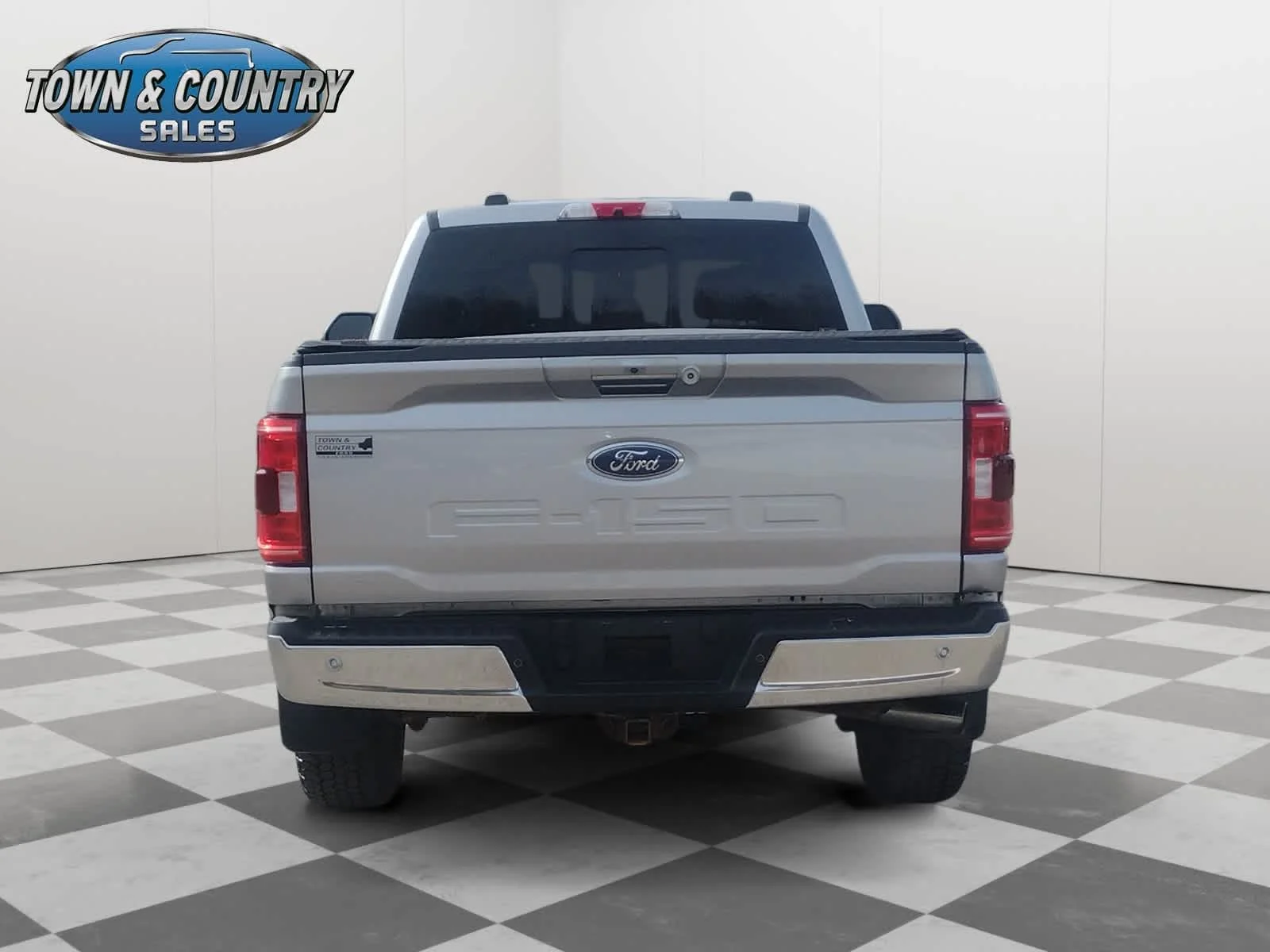 Used 2021 Iconic Silver Metallic Ford XLT image 6