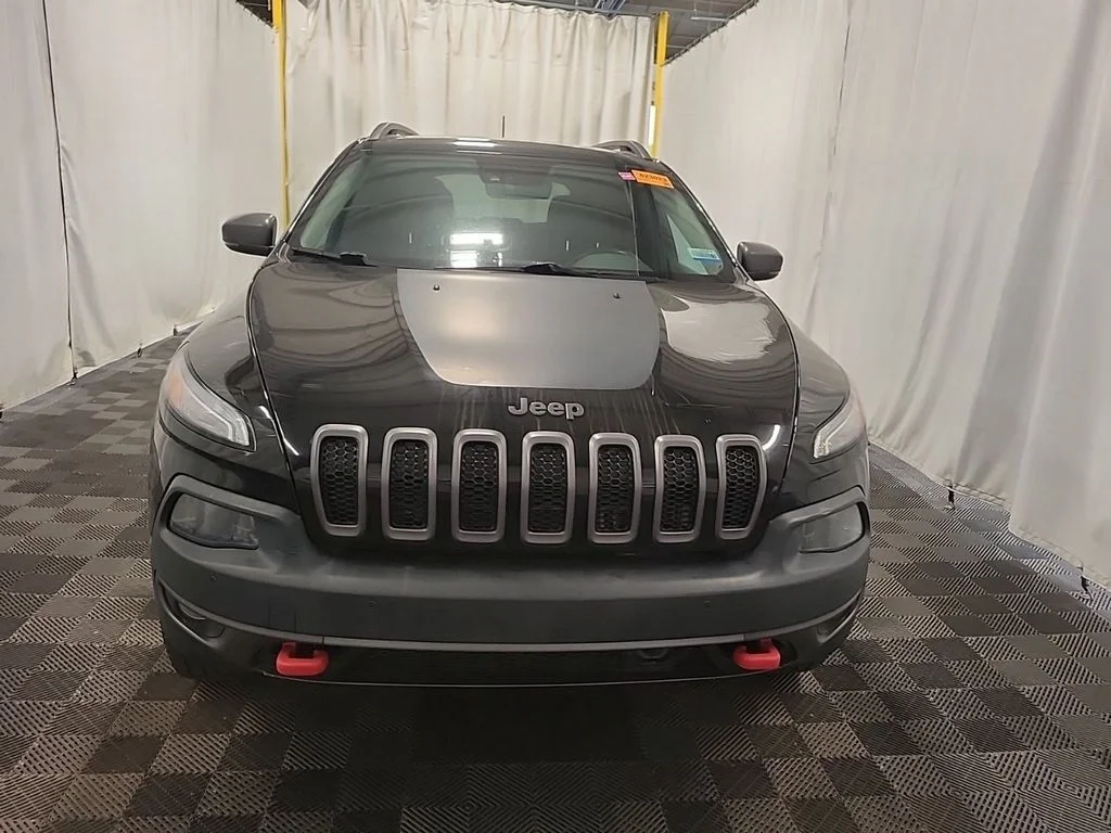 Used 2018 Black Jeep Trailhawk image 2