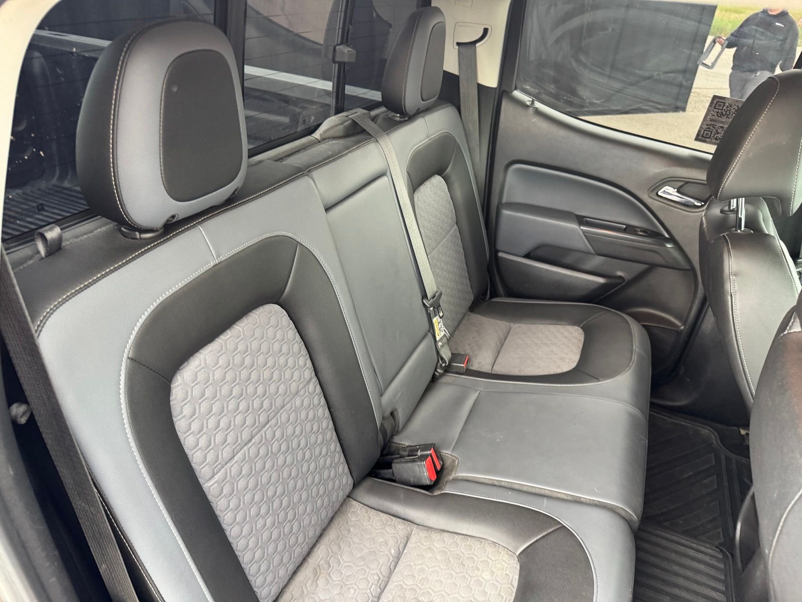 Used 2016 Brownstone Metallic Chevrolet Z71 image 17