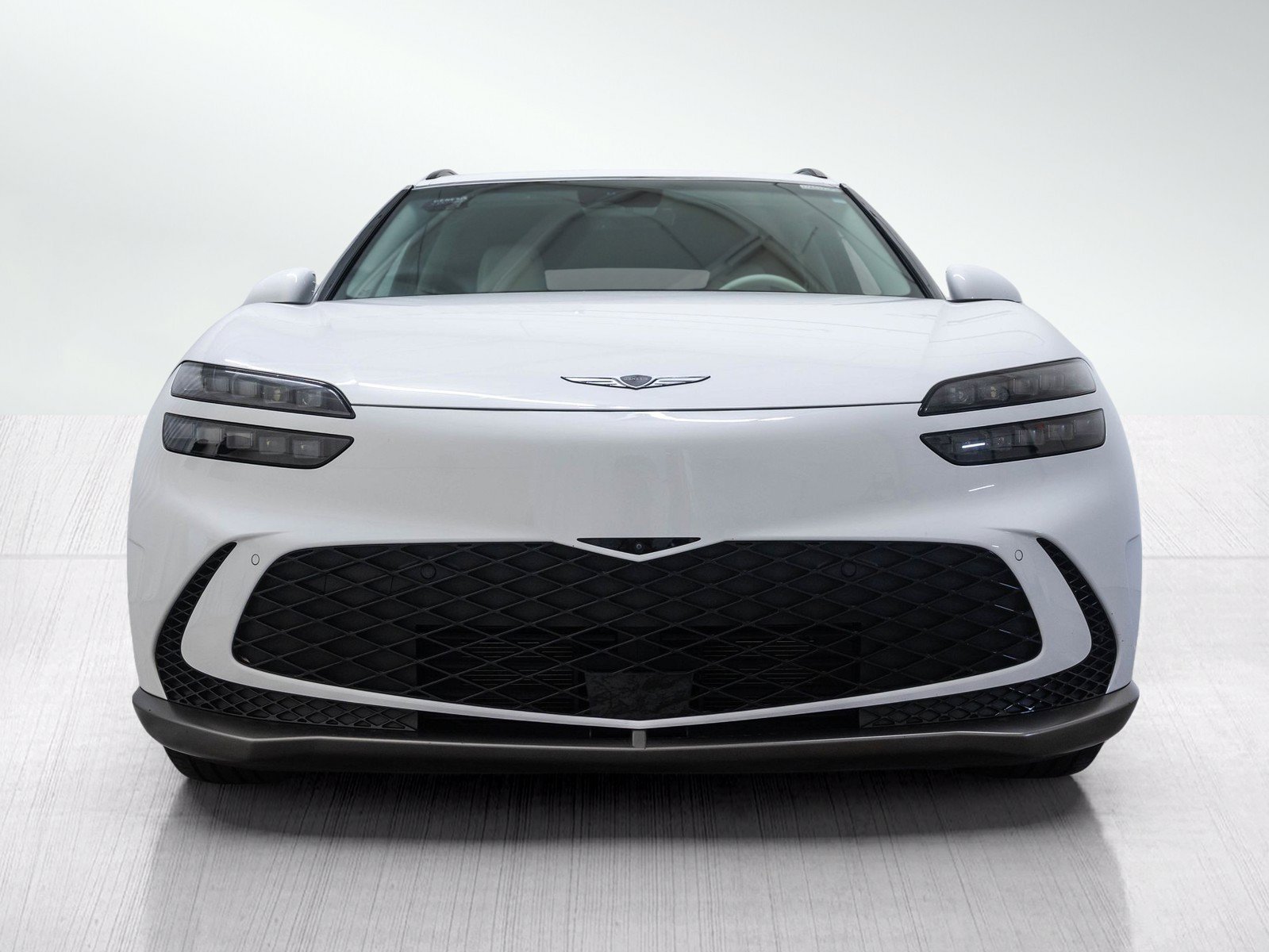 Certified Used 2023 Alta White Genesis Advanced image 2