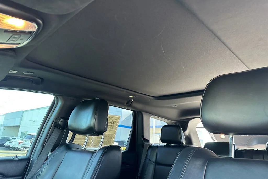 Used 2018 Silver Jeep High Altitude image 26