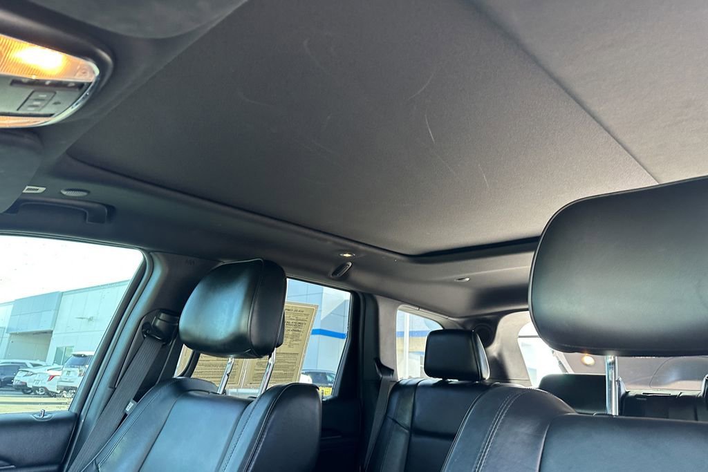 Used 2018 Silver Jeep High Altitude image 26