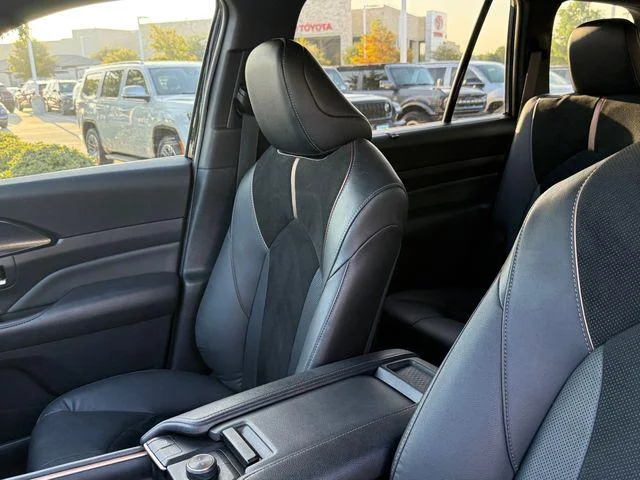 Certified Used 2024 BLUEPRINT Toyota Hybrid MAX Limited image 18
