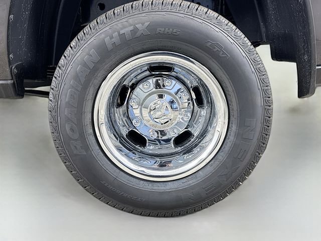 New 2026 Granite Crystal Metallic Clear-Coat Exterior Paint RAM Tradesman image 29