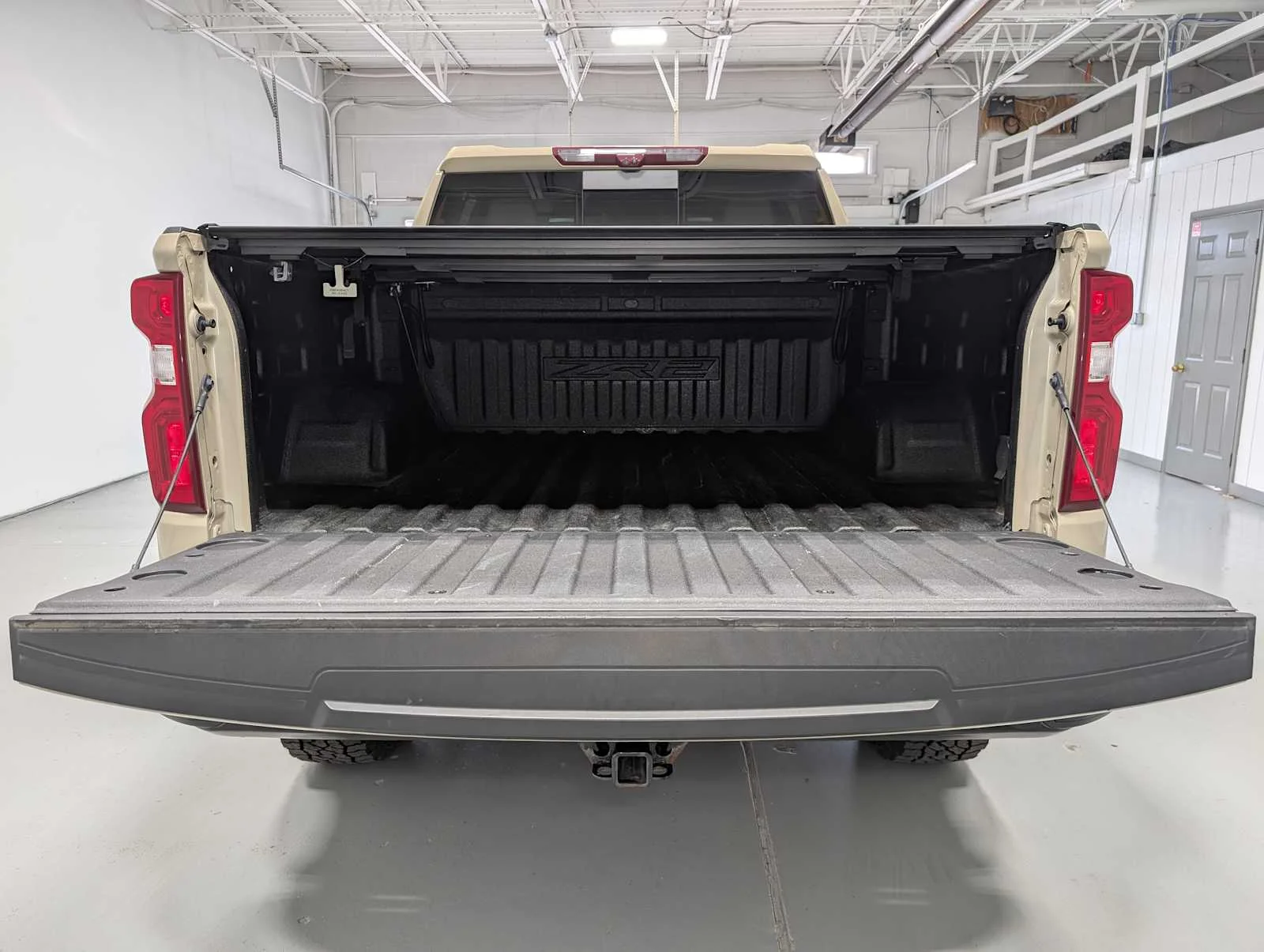 Used 2023 Sand Dune Metallic Chevrolet ZR2 image 41