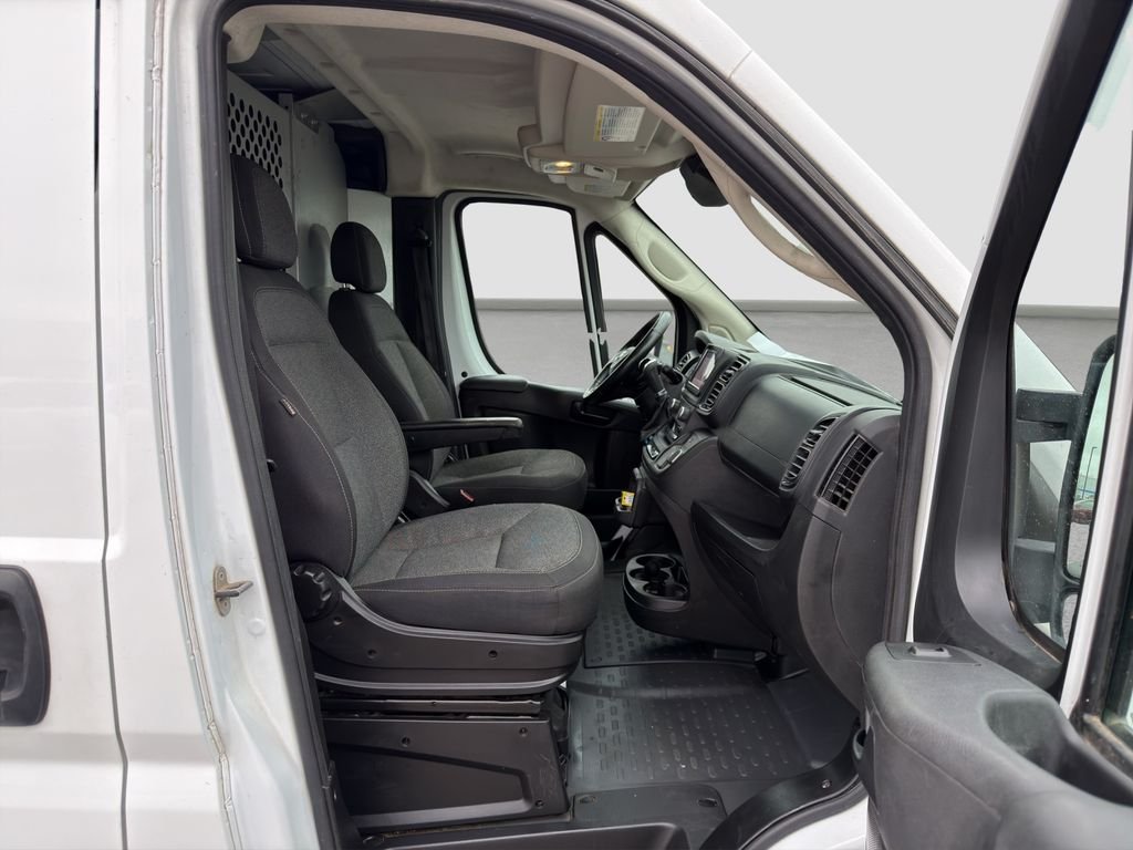Used 2023 White Ram Base image 15