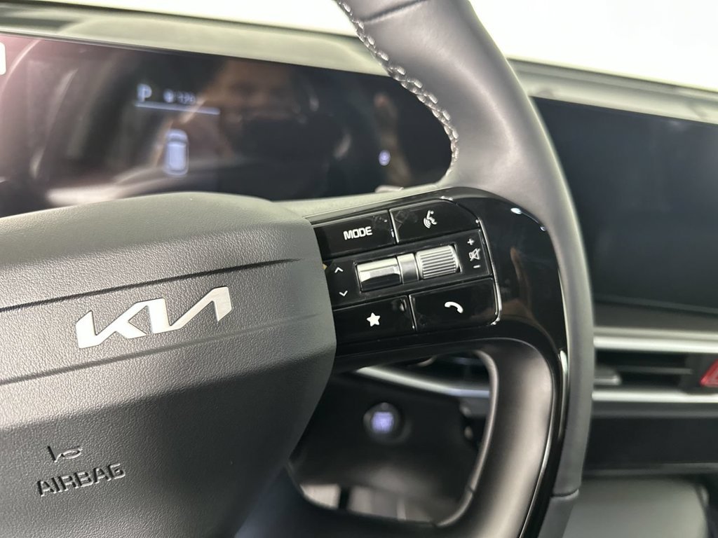 New 2026 White Kia EX image 7