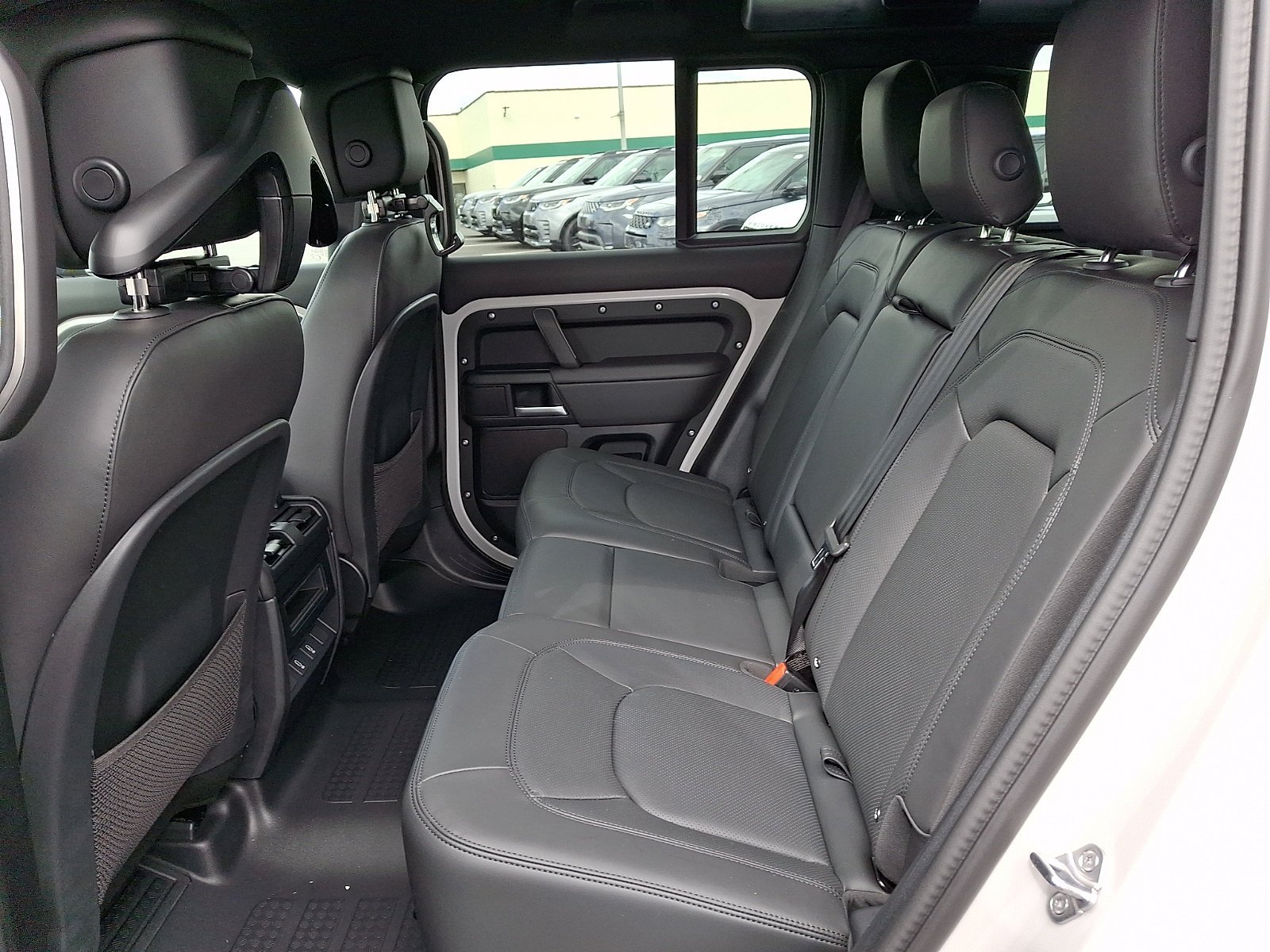 New 2026 Borasco Grey LAND ROVER X-Dynamic SE image 5