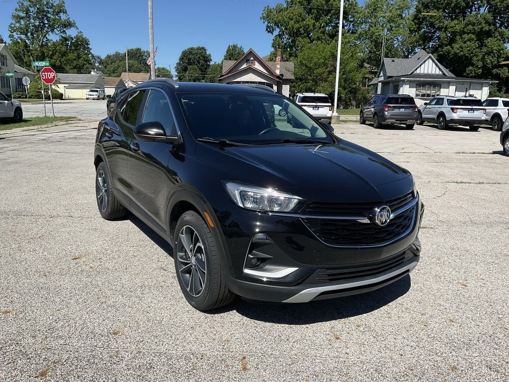 Used 2021 Black Buick Select image 1