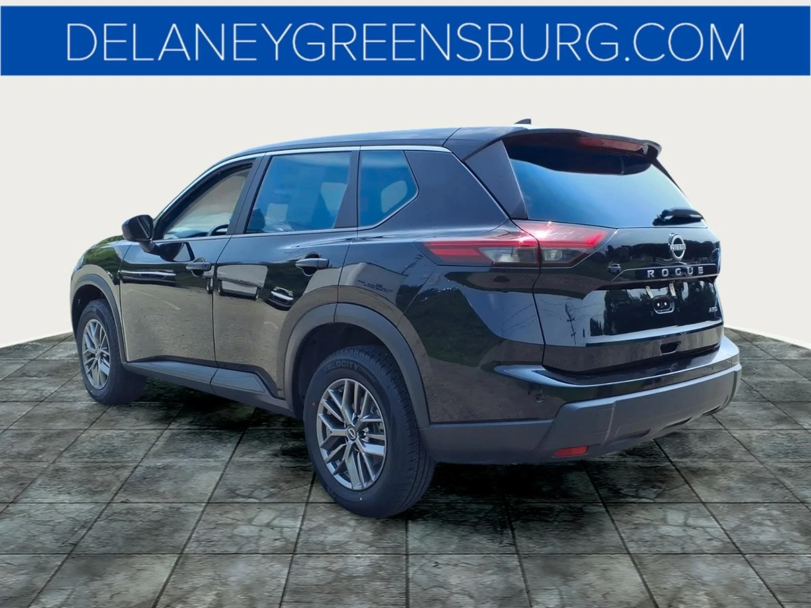 Used 2024 Super Black Kh3 Nissan S image 5