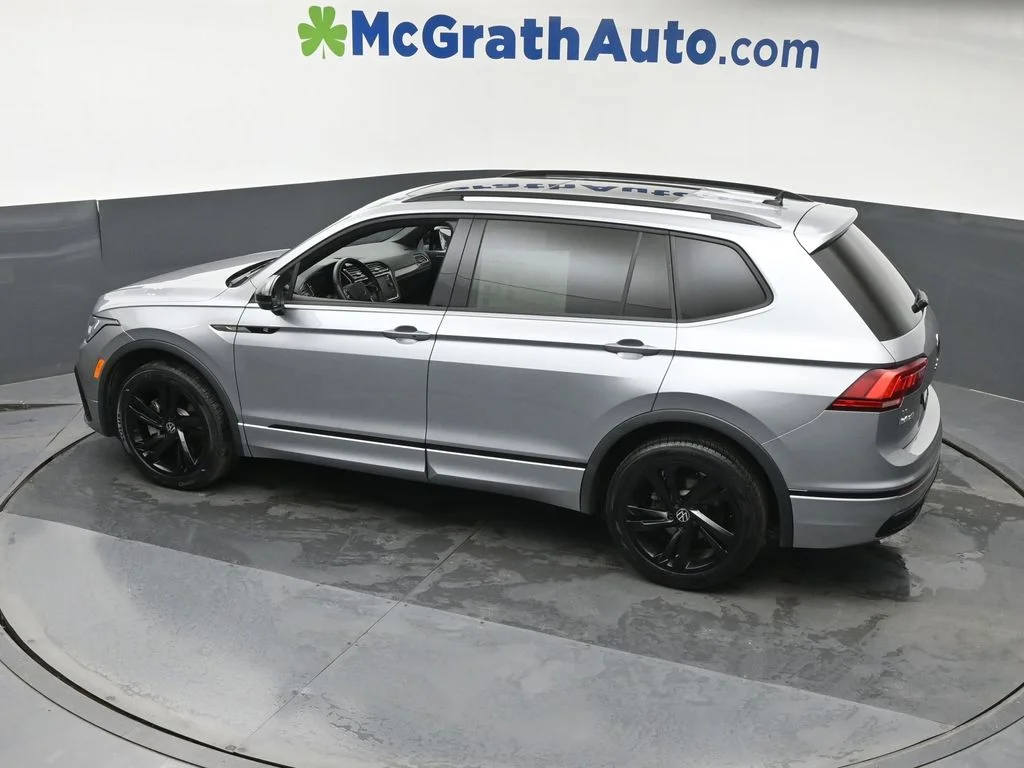 Used 2024 Silver Volkswagen 2.0T SE R-Line Black image 23