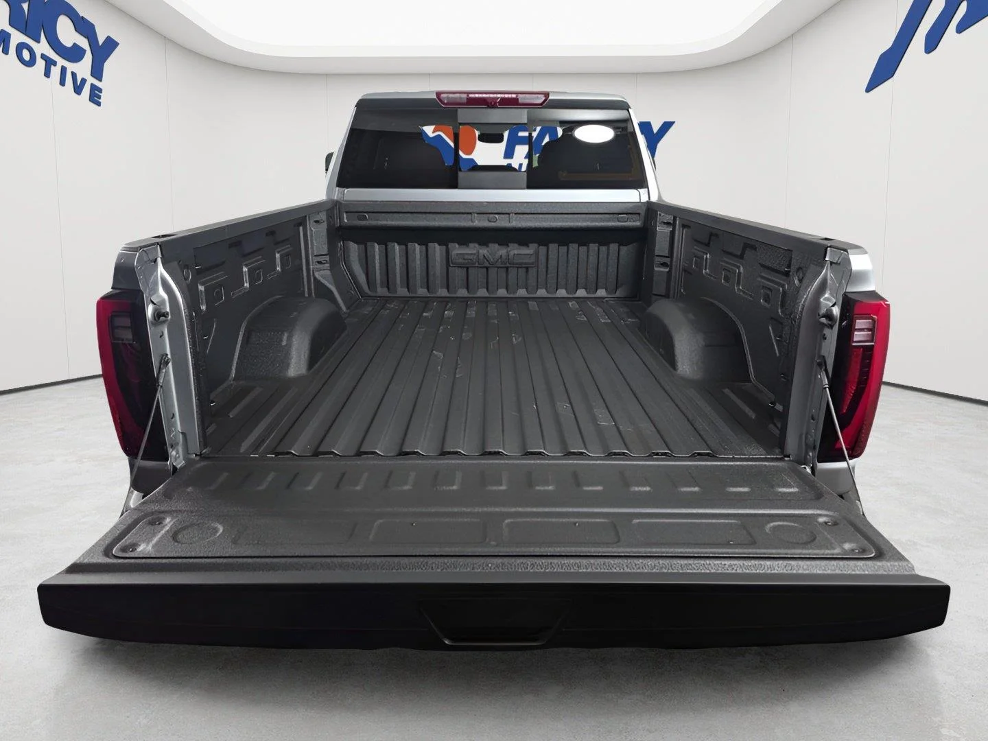2026 GMC Sierra 2500HD SLT - Photo 8