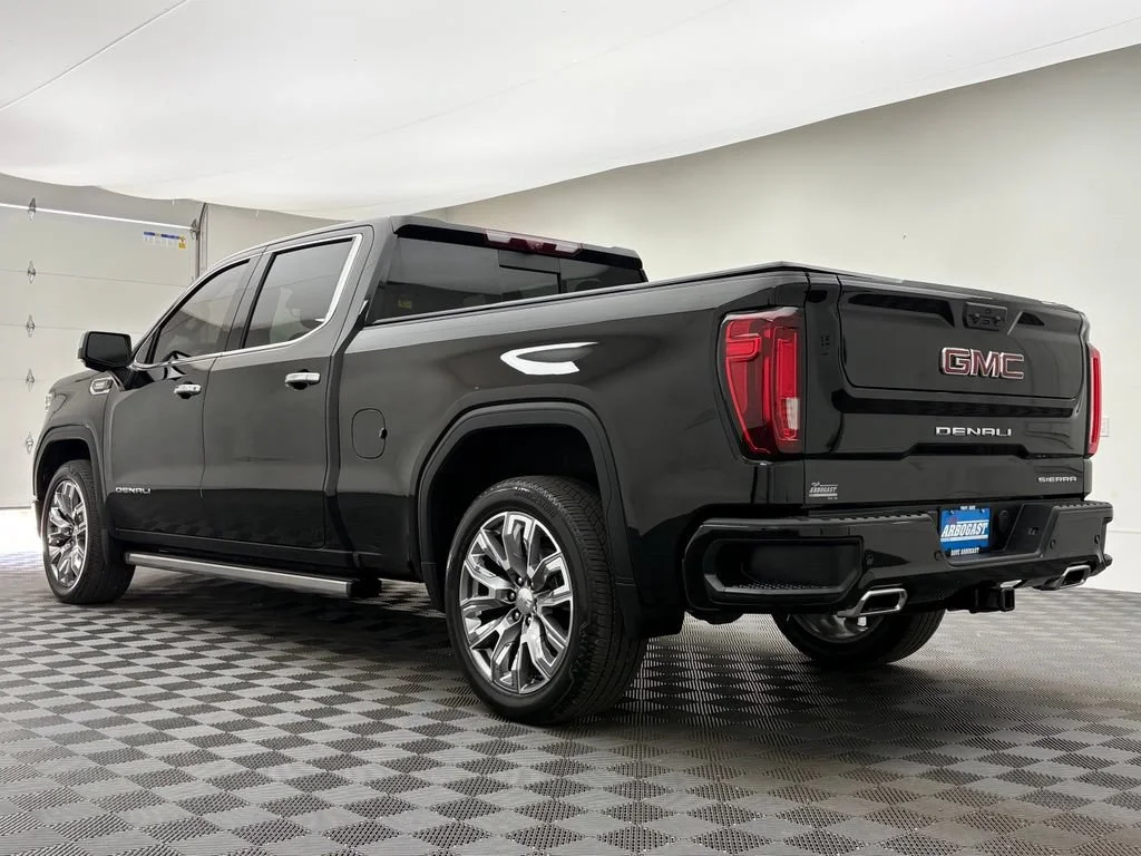 Used 2024 Onyx Black GMC Denali image 14
