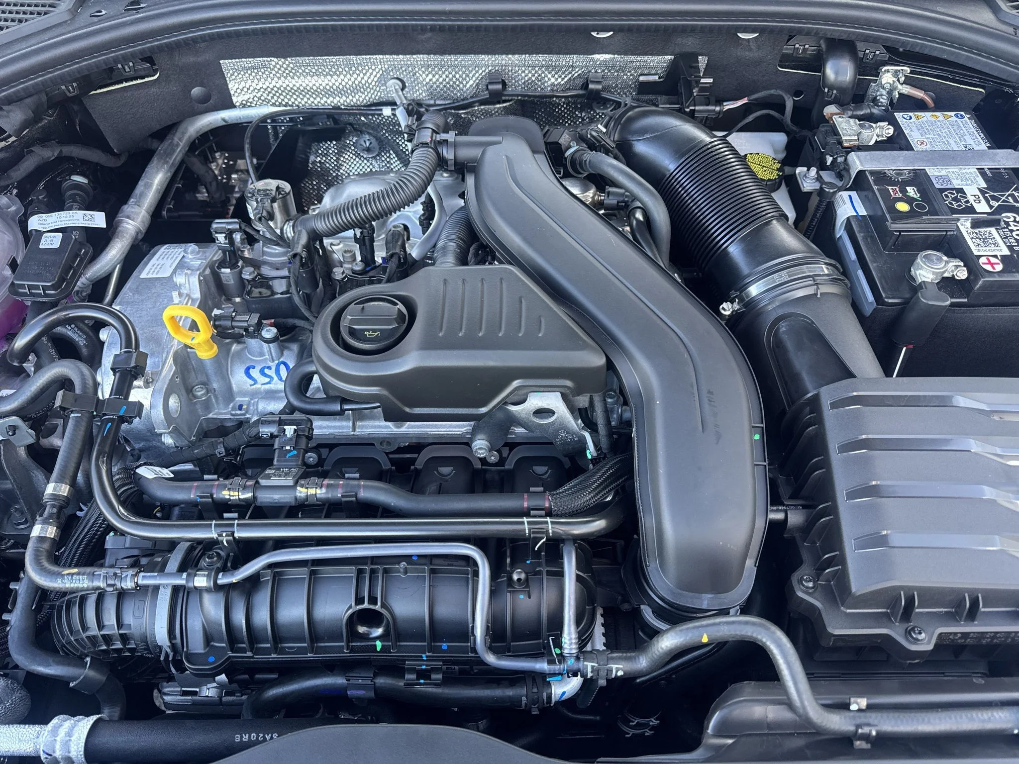 New 2026 Deep Black Pearl Volkswagen SE image 33