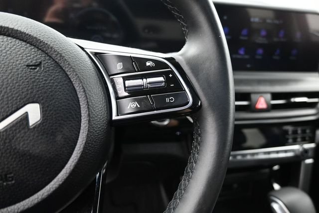 Used 2024 Black Kia S image 28