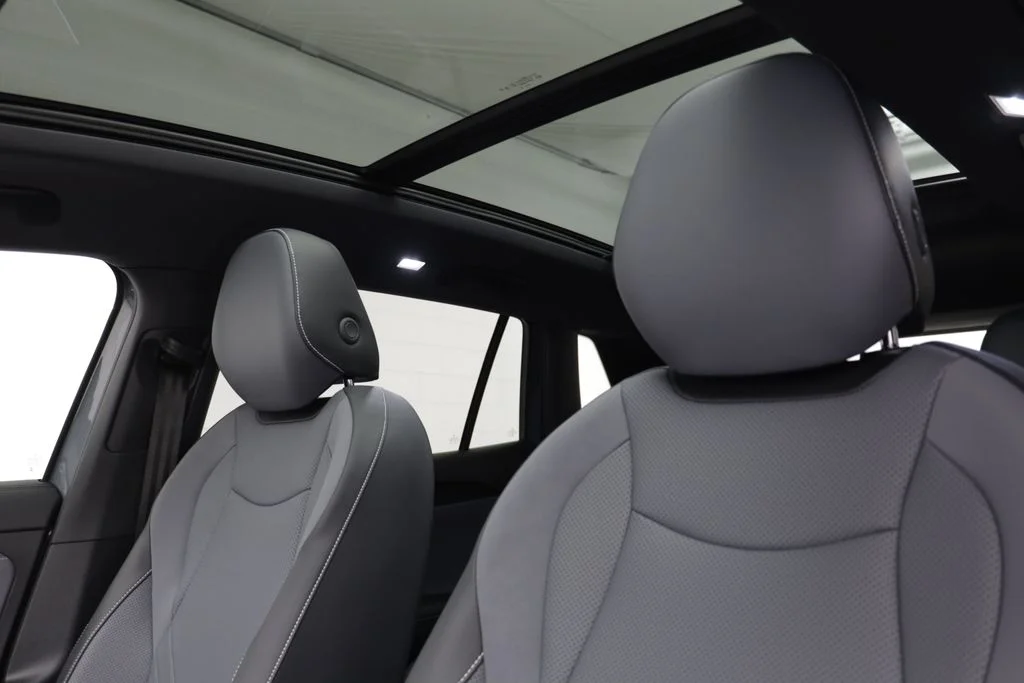 New 2026 Platinum Gray Volkswagen 2.0T SE R-Line Black image 13