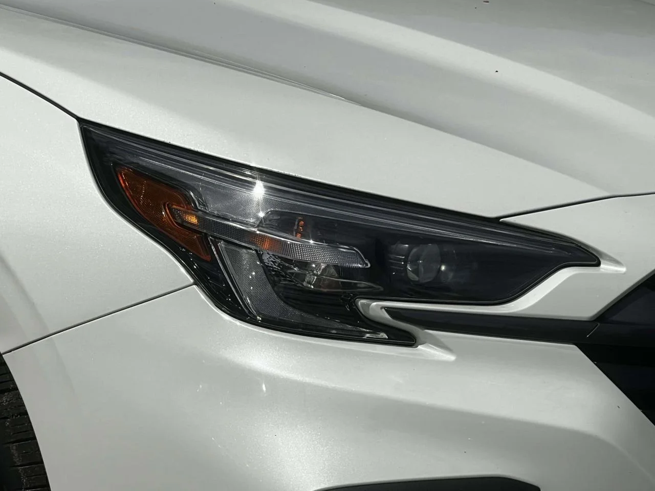Used 2025 Crystal White Pearl Subaru Premium image 15