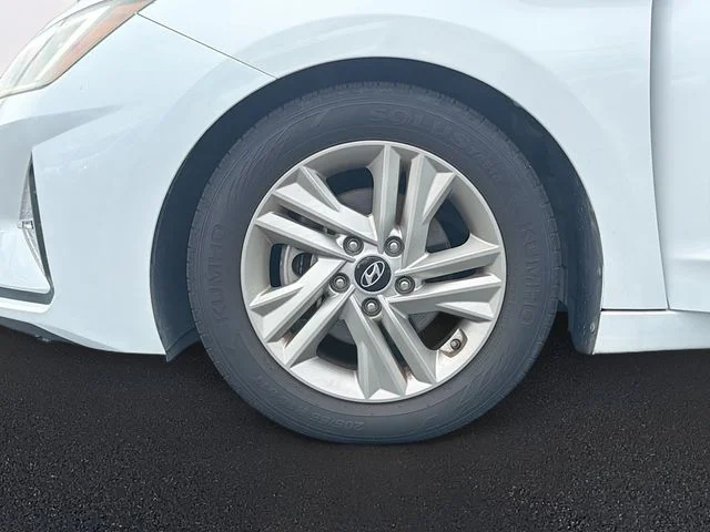 Used 2019 White Hyundai SEL image 9