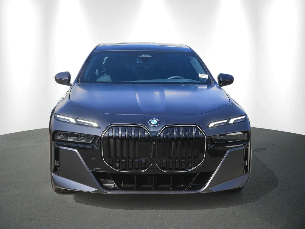 Used 2025 BMW i7 60 with VIN WBY53EJ04SCV24650 for sale in Glendale, CA