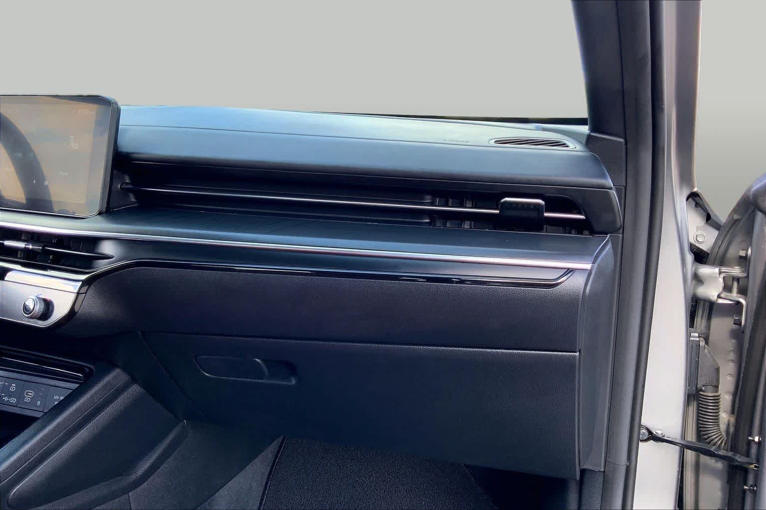 Used 2025 Steel Matte Gray Kia GT-Line image 18
