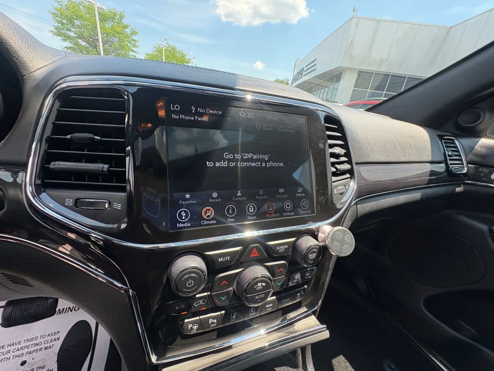 Used 2021 Ivory 3-Coat Jeep Overland image 27
