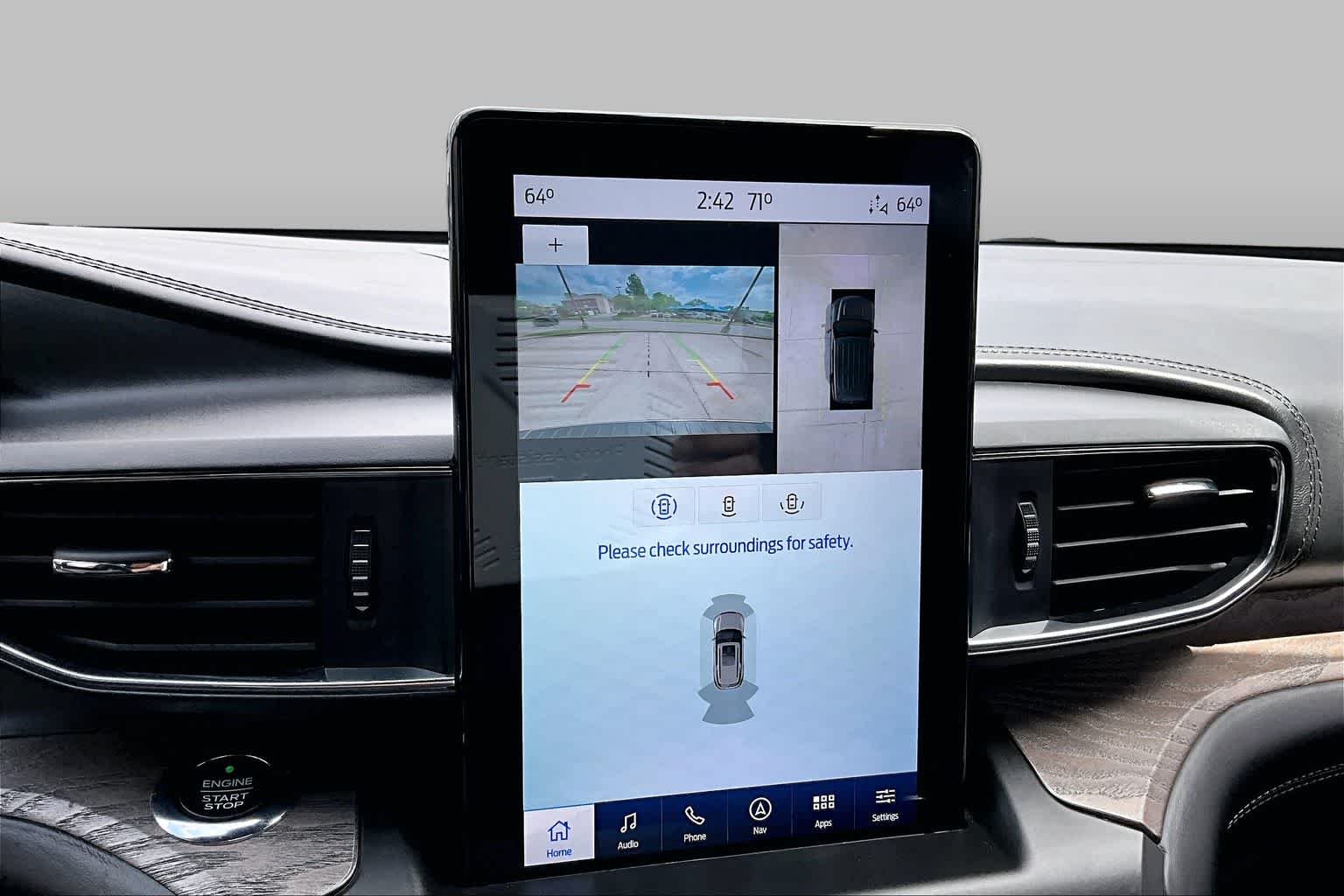 Used 2020 Magnetic Ford Platinum image 27