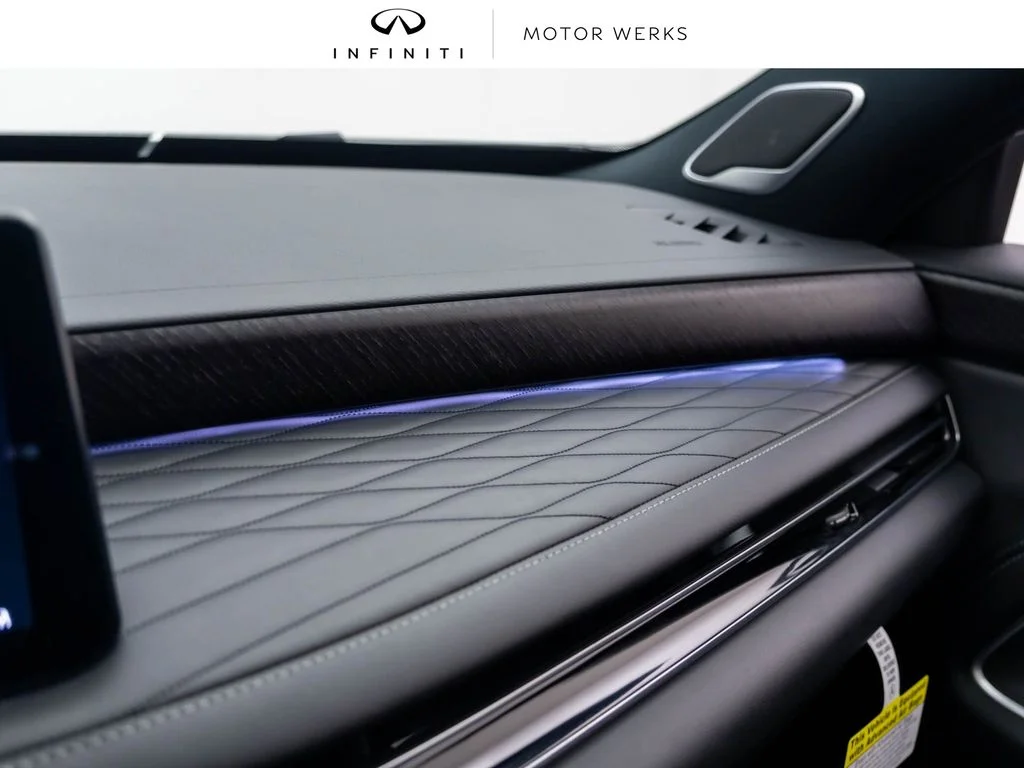 New 2027 2T RAD WHT INFINITI Autograph AWD image 33