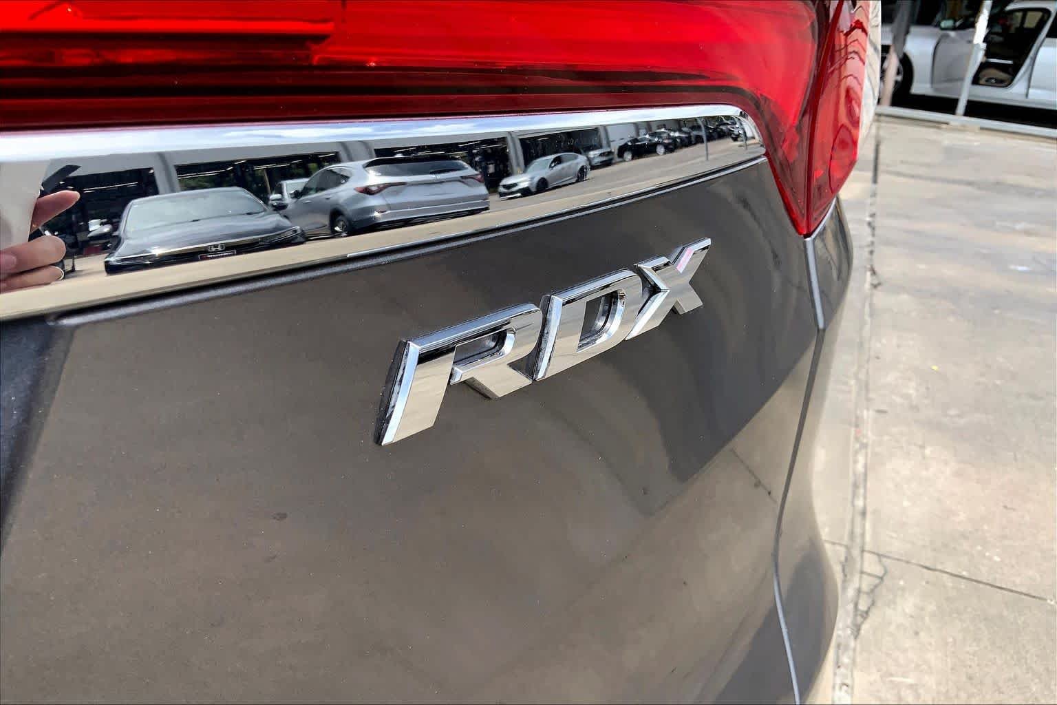 Used 2018 Modern Steel Metallic Acura w/Advance Pkg image 10