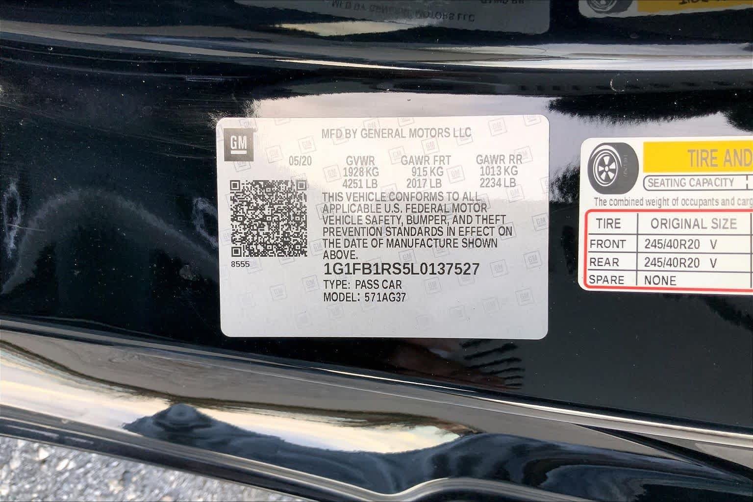 Used 2020 Black Chevrolet 1LT image 30