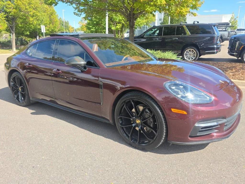 Used 2018  Porsche  image 12