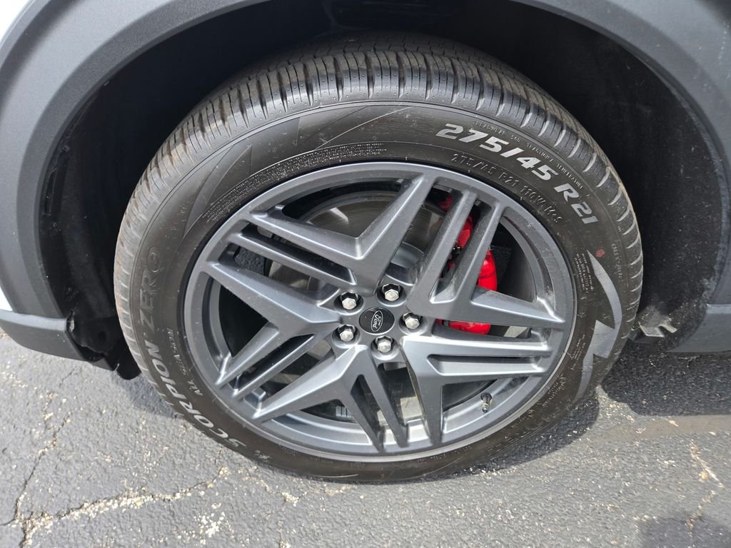 New 2026 Star White Metallic Tri-Coat Ford ST image 32