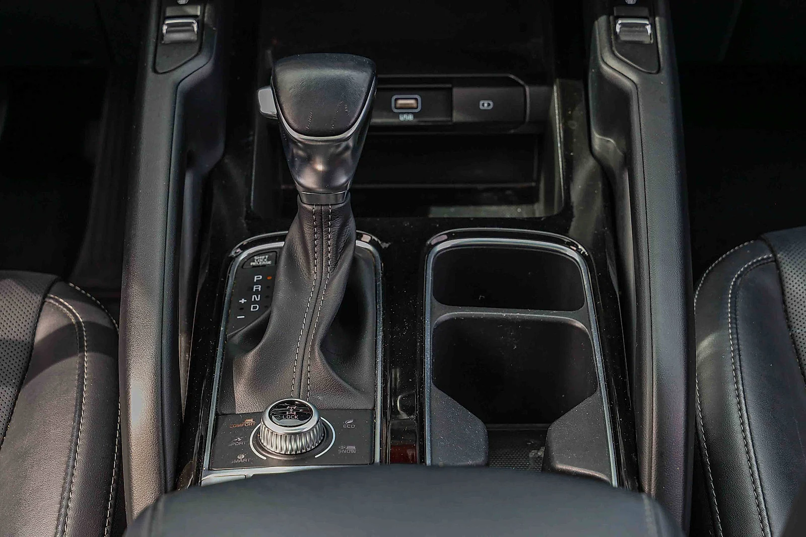 Certified Used 2020 Snow White Pearl Kia S image 13
