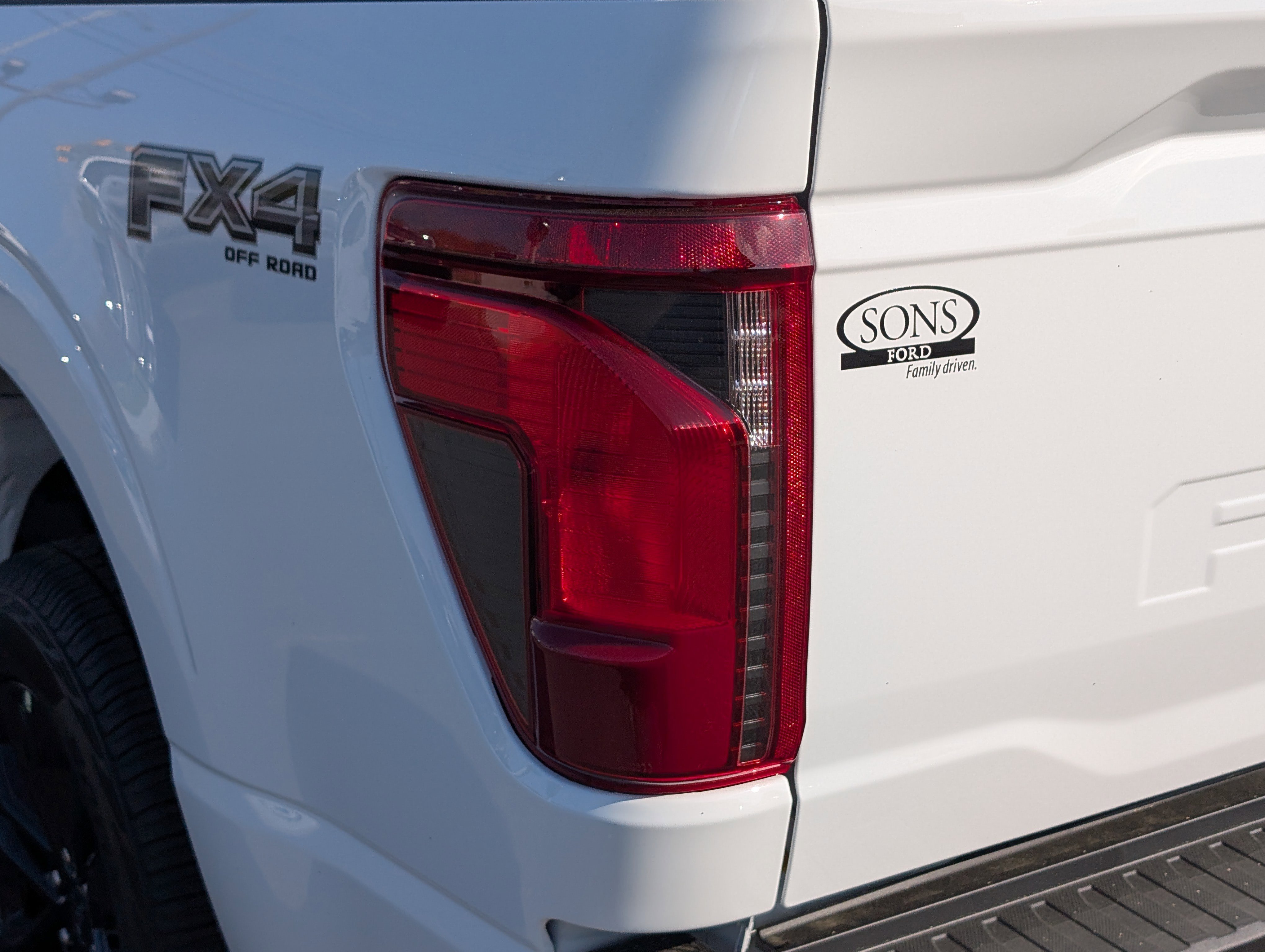 New 2026 OXFORD WHITE FORD XLT image 12