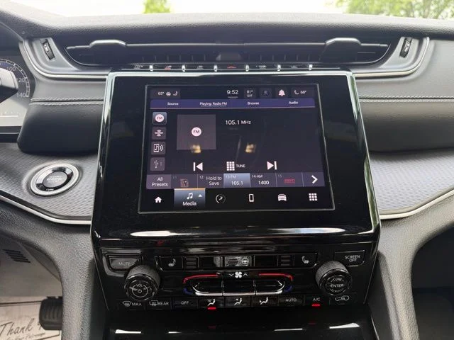 Used 2023 Gray Jeep Altitude X image 15