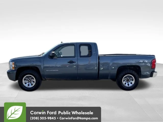 Used 2011 Blue Chevrolet LS image 8