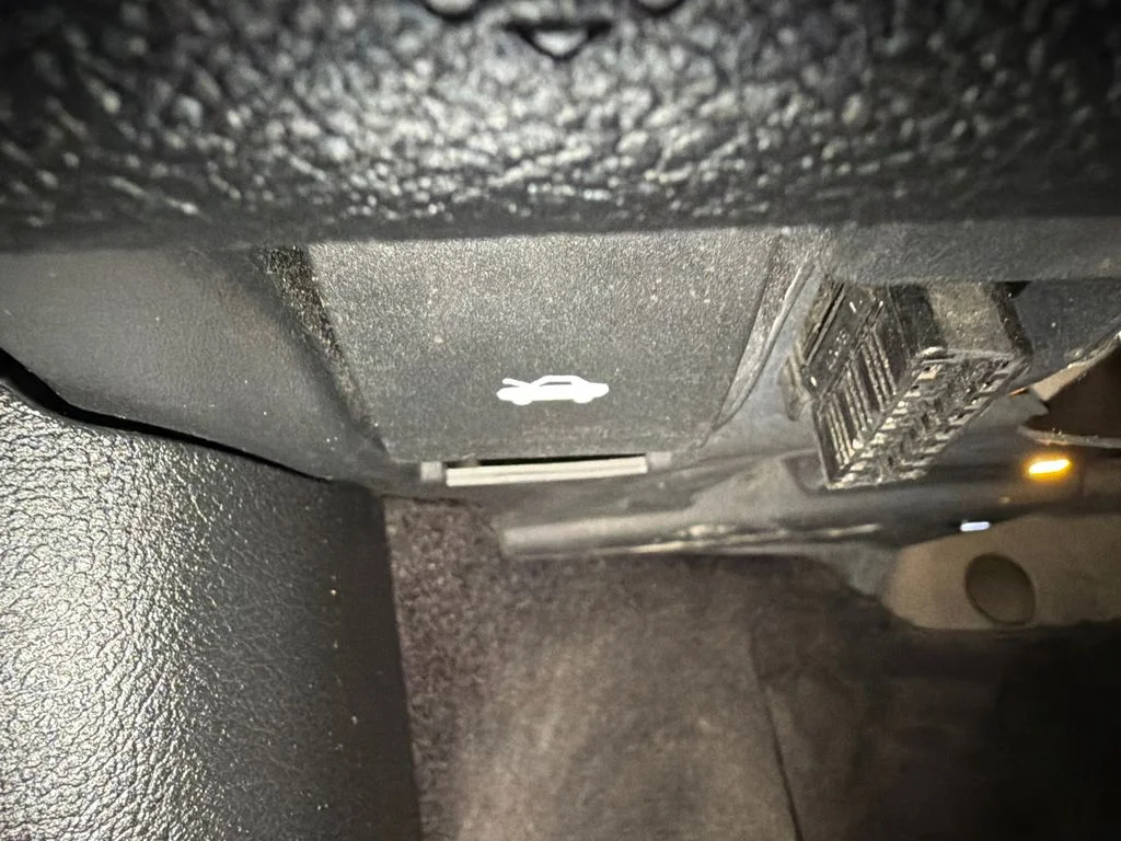 Used 2016 Granite Crystal Metallic Clearcoat Jeep Limited image 19