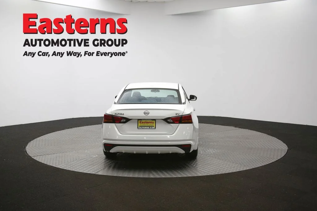 Used 2024 White Nissan 2.5 SV image 35