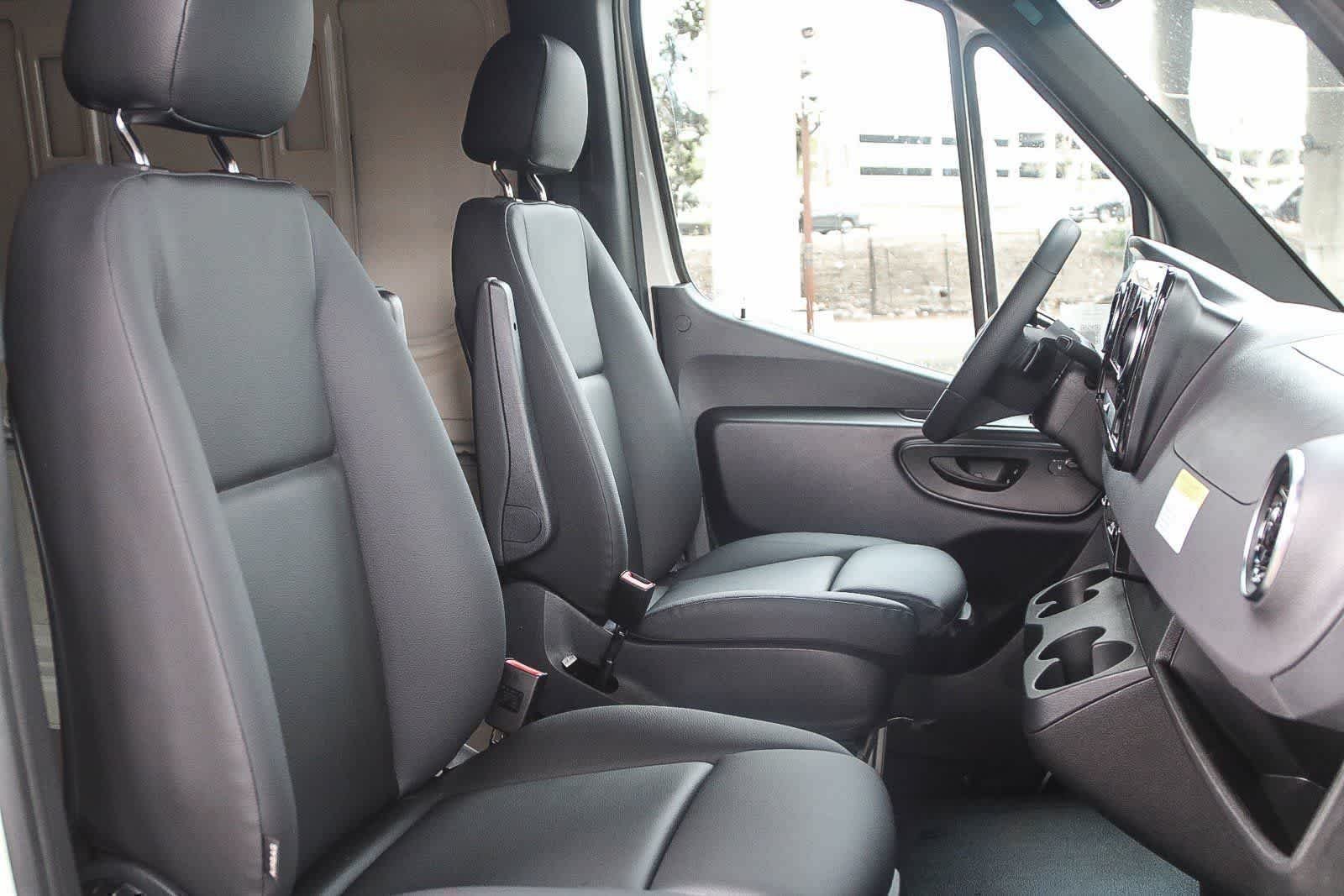 2025 Mercedes-Benz Sprinter Cargo Van Base - Photo 41
