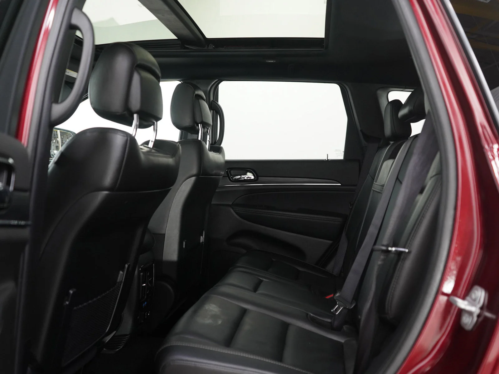 Used 2021 Velvet Red Pearlcoat Jeep Limited image 19