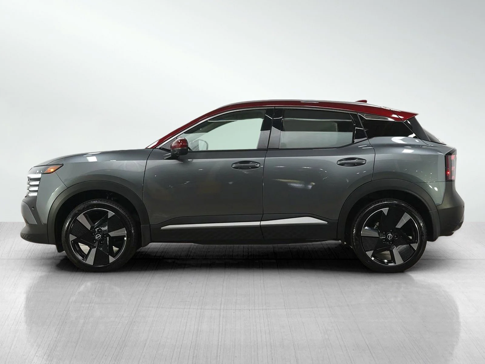 Used 2025 Nissan Kicks SR AWD with VIN 3N8AP6DB6SL322179 for sale in Wayzata, Minnesota