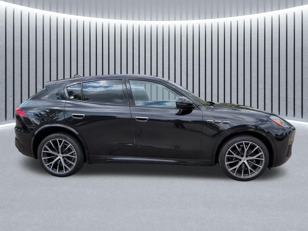 Used 2023 Black Maserati Modena image 2
