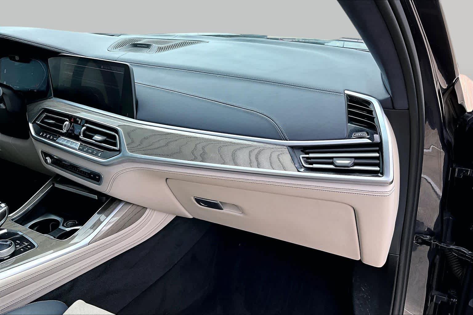 Used 2019 Arctic Gray Metallic BMW xDrive50i image 19