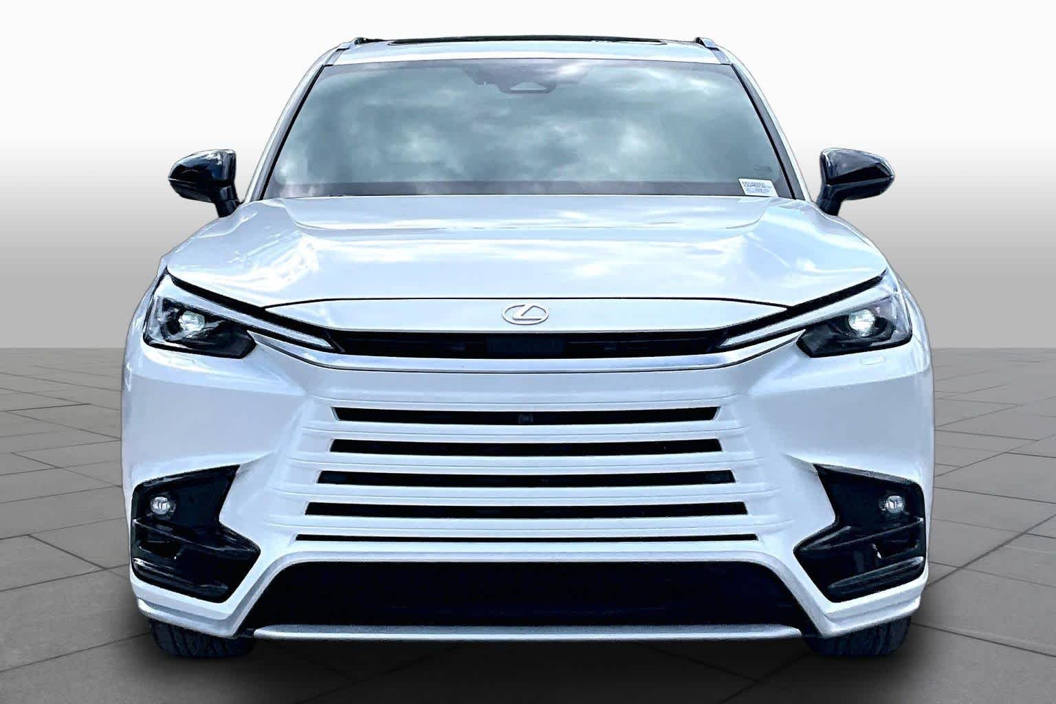 Certified Used 2025 WIND CHILL PEARL Lexus F SPORT Handling image 4