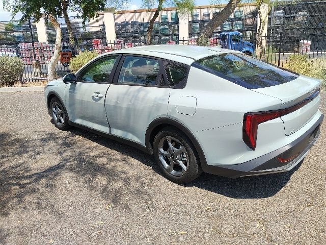 Certified Used 2025 Morning Haze Kia LXS image 12