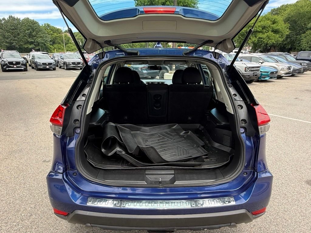 Used 2018 Blue Nissan S image 24