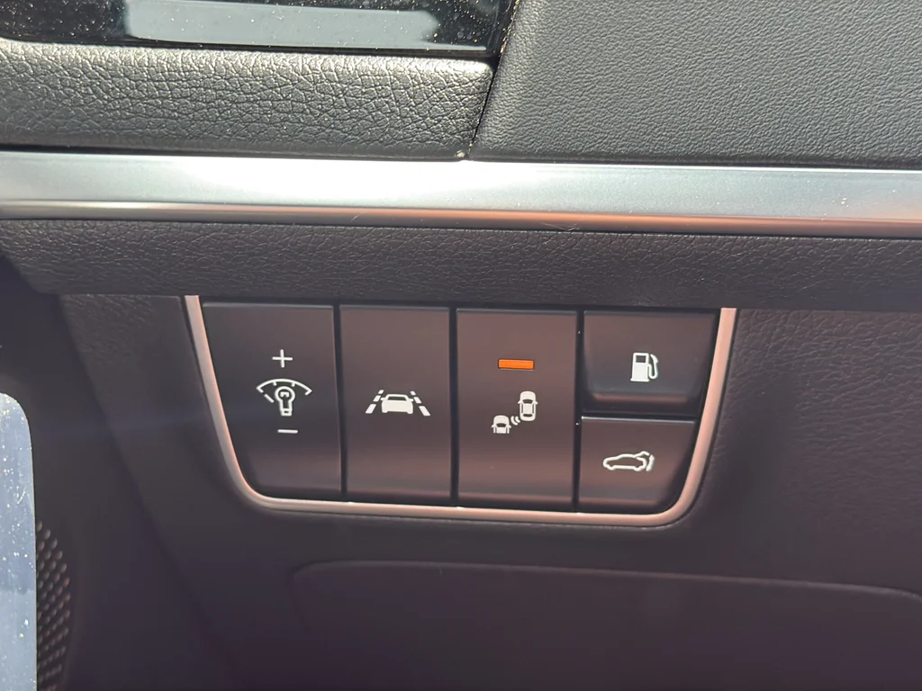 Used 2020 White Kia GT2 image 30