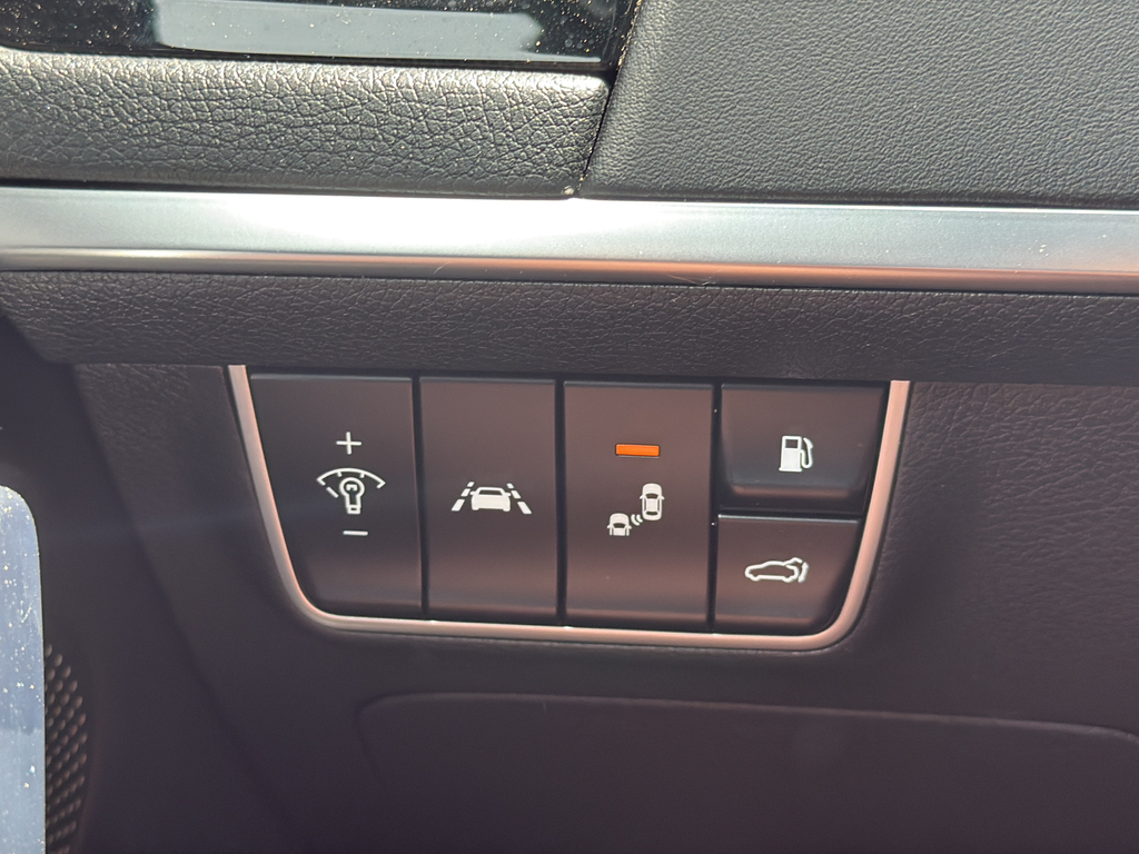 Used 2020 White Kia GT2 image 30