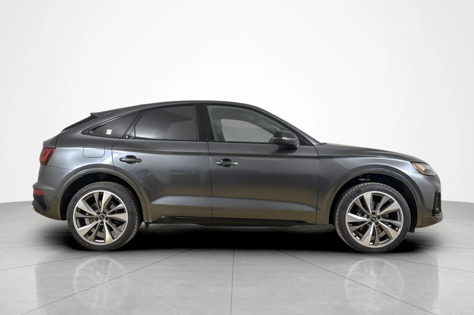 Used 2023 Daytona Gray Pearl Effect Audi Premium Plus 3.0 TFSI quattro image 6