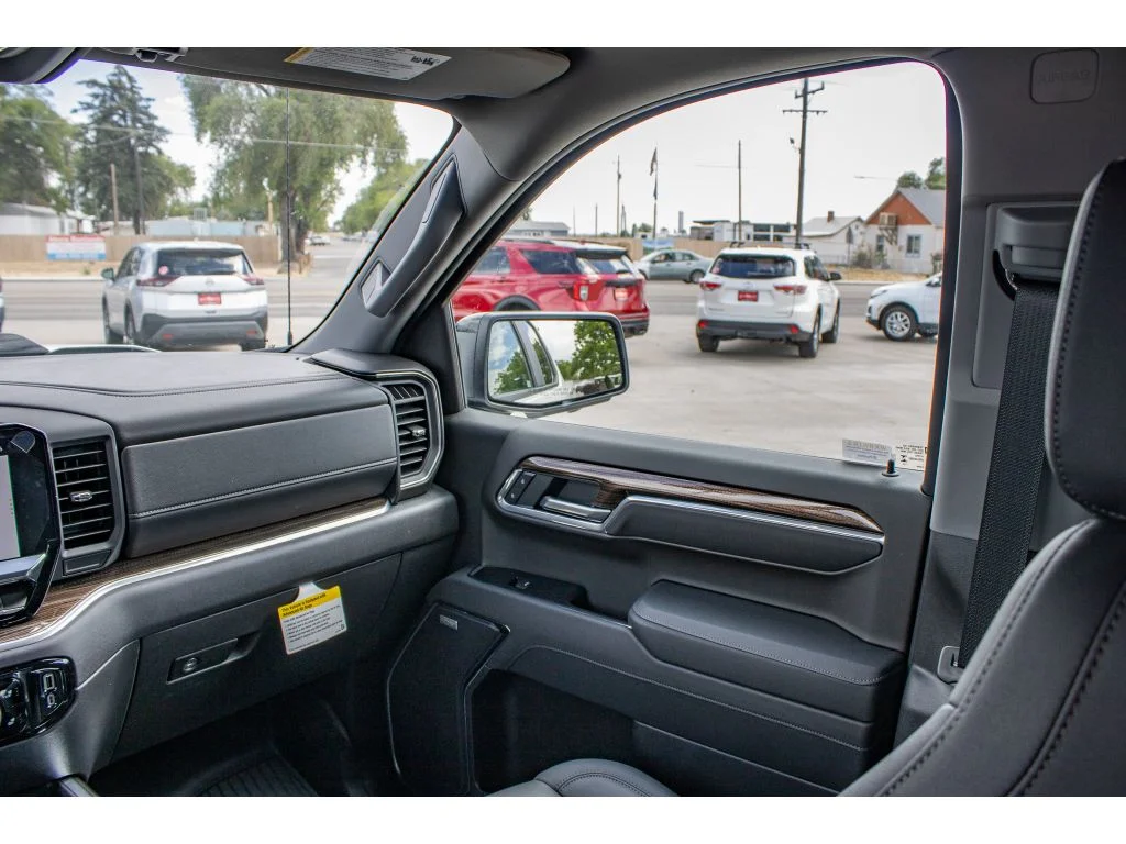New 2026 Summit White Chevrolet LT Trail Boss image 26